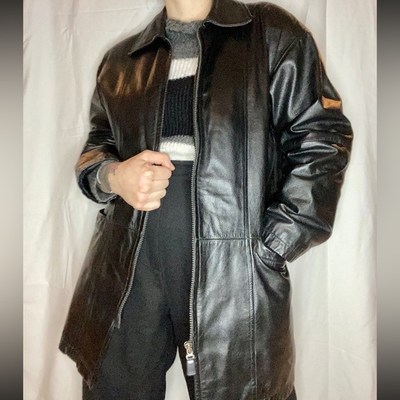 vintage Danier thinsulate black leather jacket tagged xs fits ladies M - Picture 2 of 7